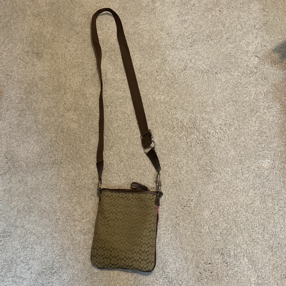 Vintage- Coach Patch Quilt Crossbody - Picture 4 of 9